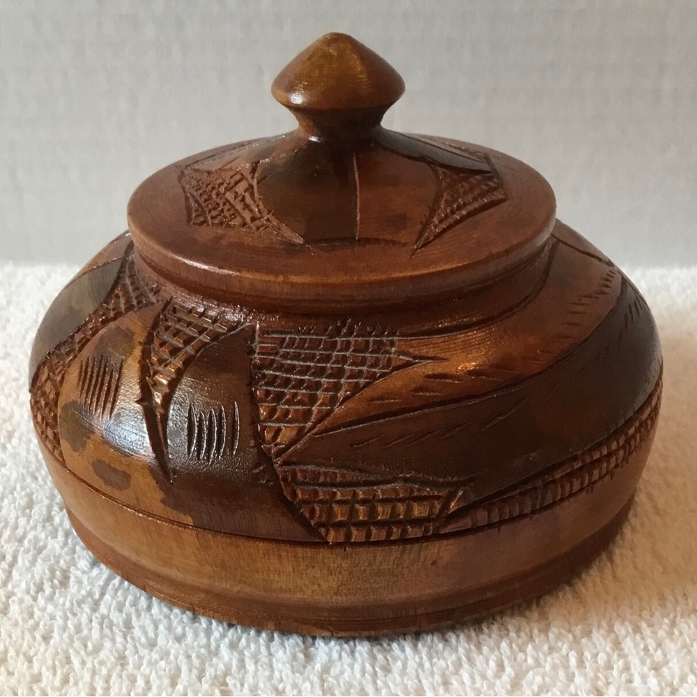 Vintage Carved Wooden Trinket Box in Warm Brown